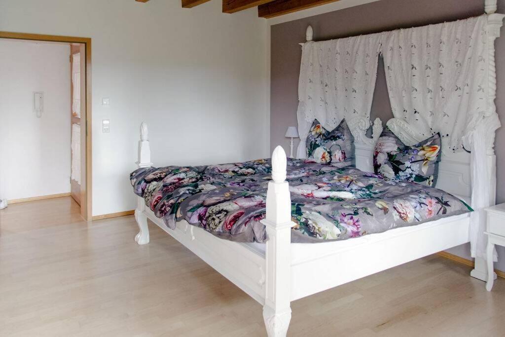 4-Zimmer-Ferienwohnung Waldbluemle Dobel Exterior foto